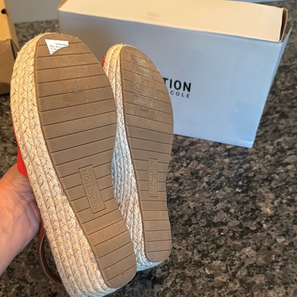 Kenneth Cole Reaction Red Orange rafia Wedge Espadrilles NIB 7.5 - Picture 4 of 11